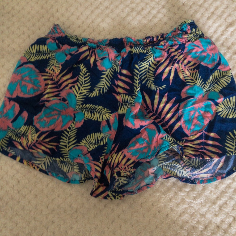 charlotte russe flow shorts